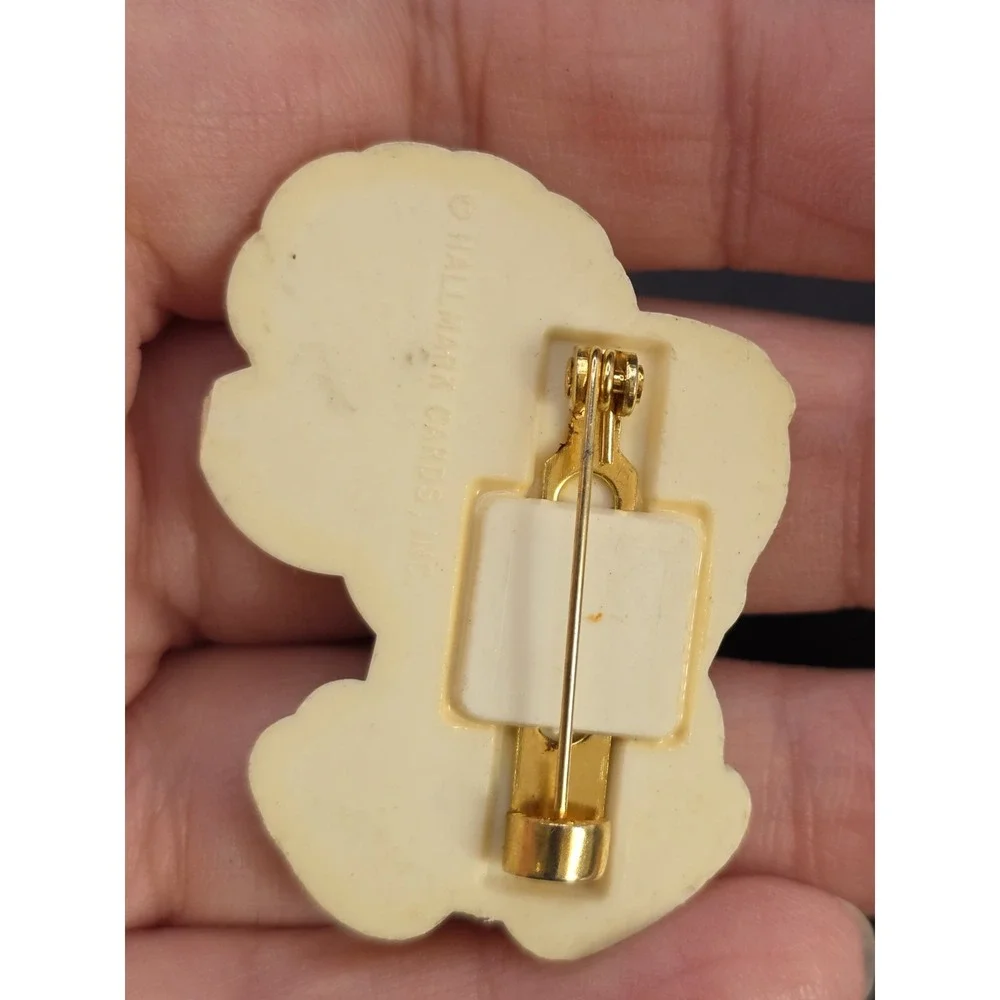 vintage Hallmark Cards Easter duck/chick plastic lapel pin or brooch